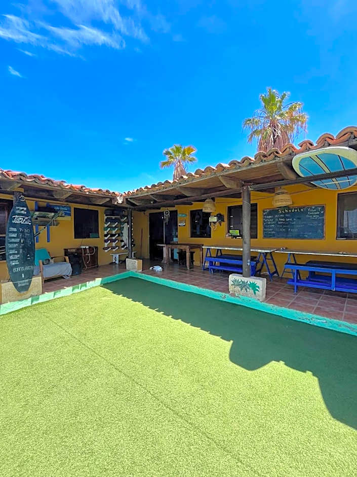 Adeje - TwinFin Hostel & Surf Yoga Camp