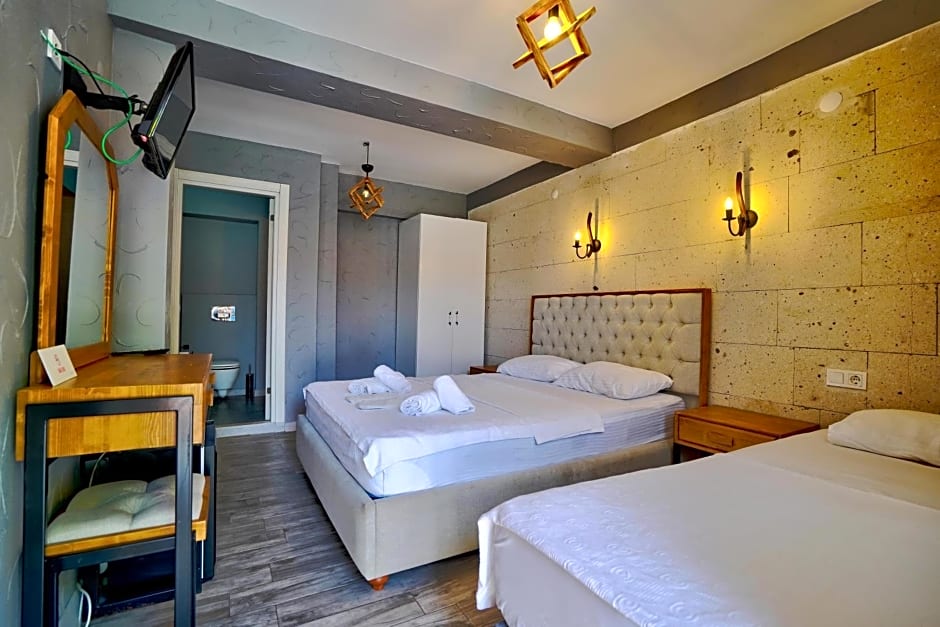 La Mira Suites