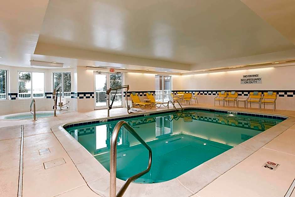Fairfield Inn & Suites by Marriott Chicago St. Charles