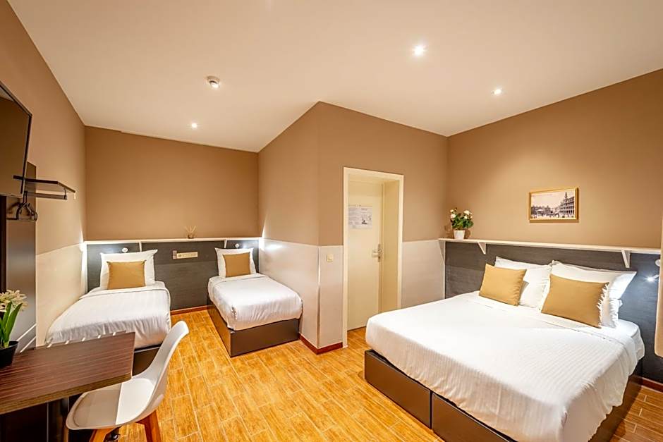Hotel Barry