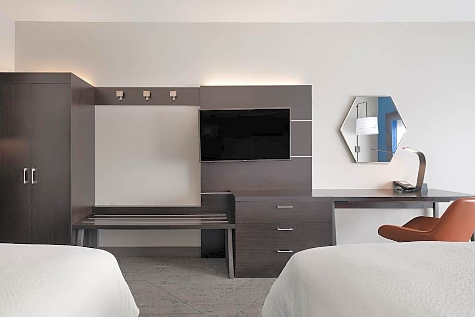 Holiday Inn Express & Suites West Memphis By IHG
