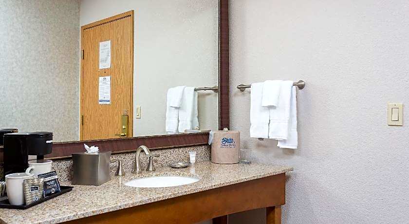 Yuma Inn and Suites