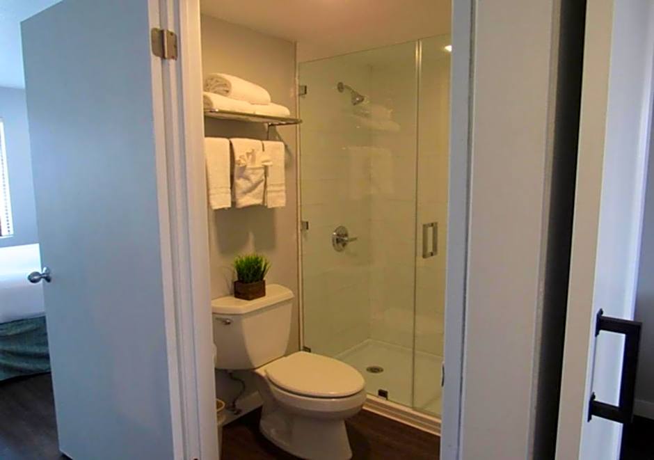 Capri Suites Anaheim