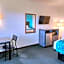 Howard Johnson by Wyndham Galveston