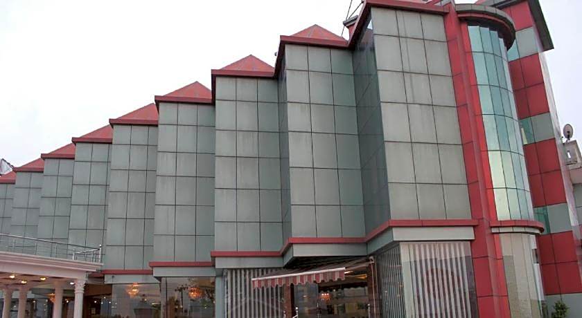 Hotel Padmini Palace