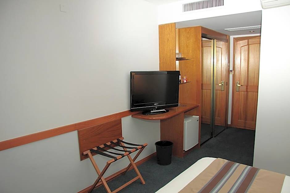 Crystal Palace Hotel