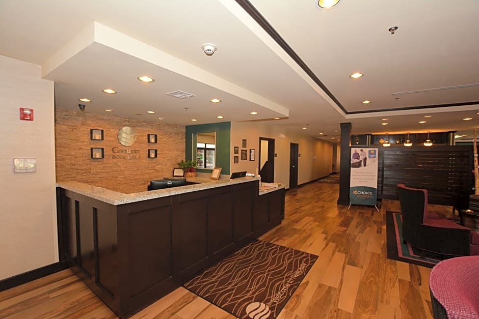Comfort Inn & Suites Newcastle - Oklahoma City