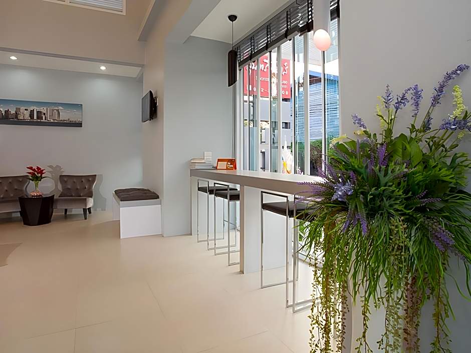 Soontree House Hotel