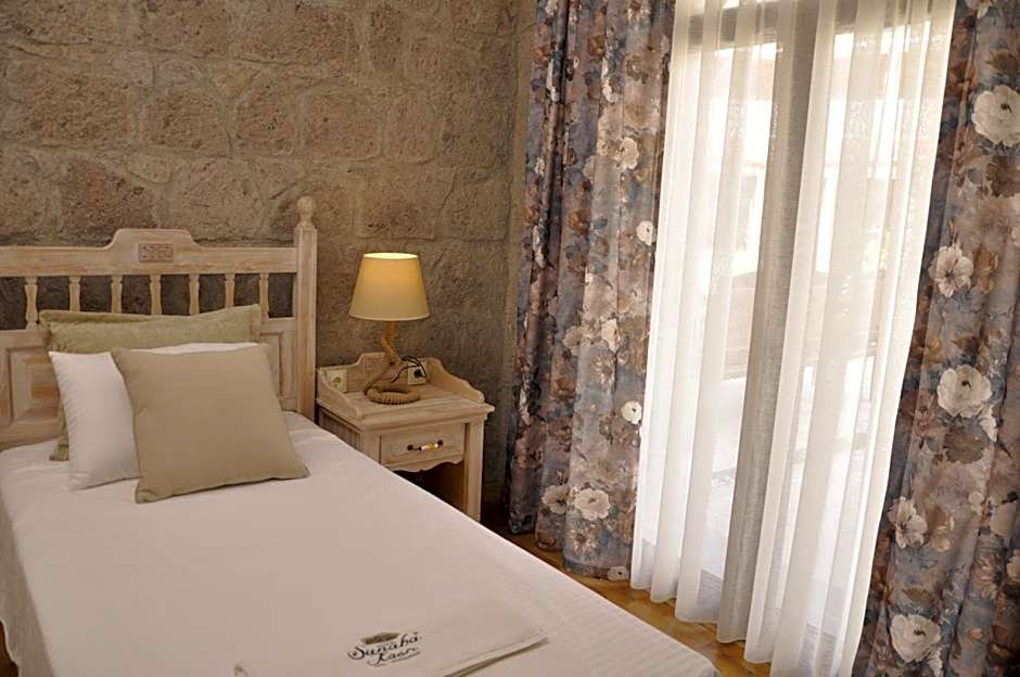 Assos Sunaba Kasri Hotel