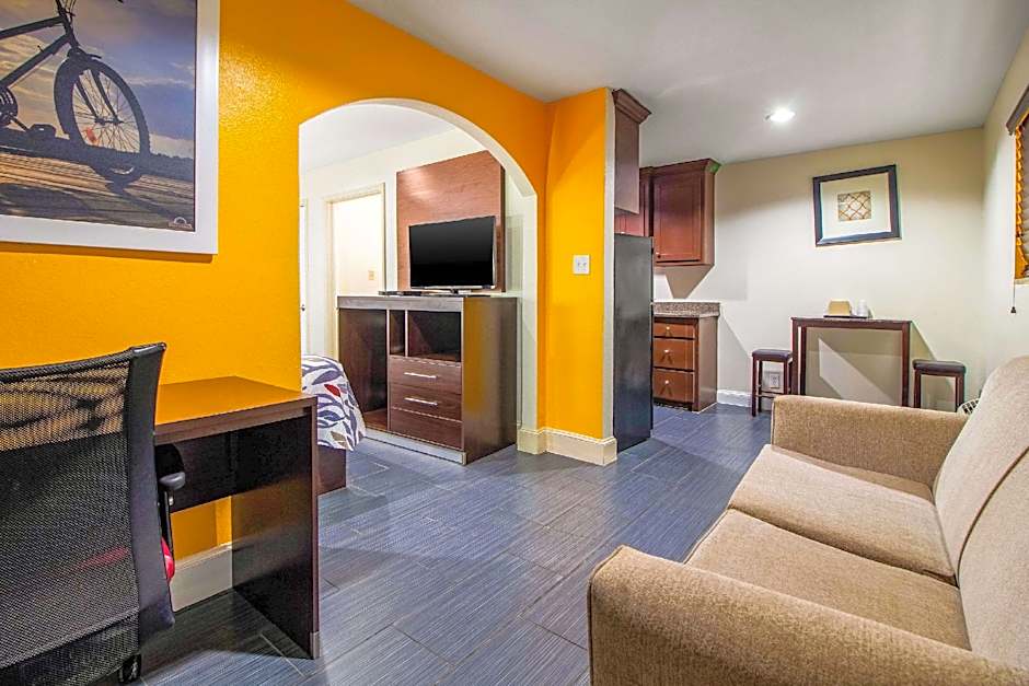 Rodeway Inn & Suites Houston Near Medical Center