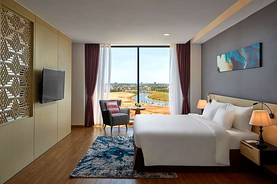 Photo 1 of 4 of Suite, City View