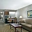 Ramada by Wyndham Saginaw Hotel & Suites