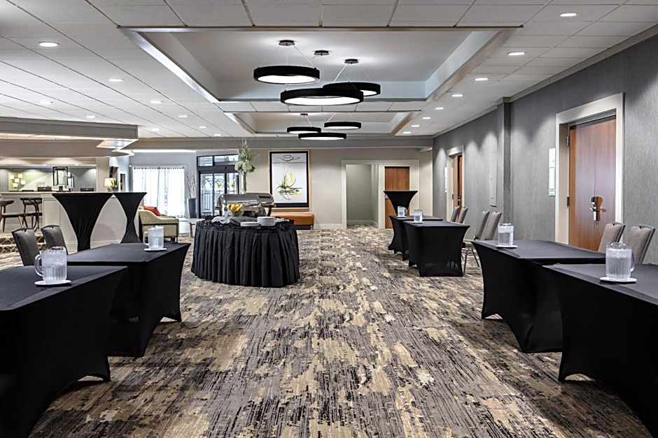 Holiday Inn Hotel & Suites Des Moines-Northwest By IHG