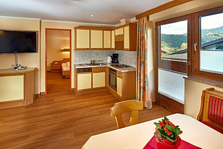 Family Apartment (2 Adults + 2 Children)