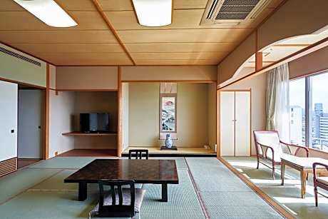 Superior Japanese-Style Room