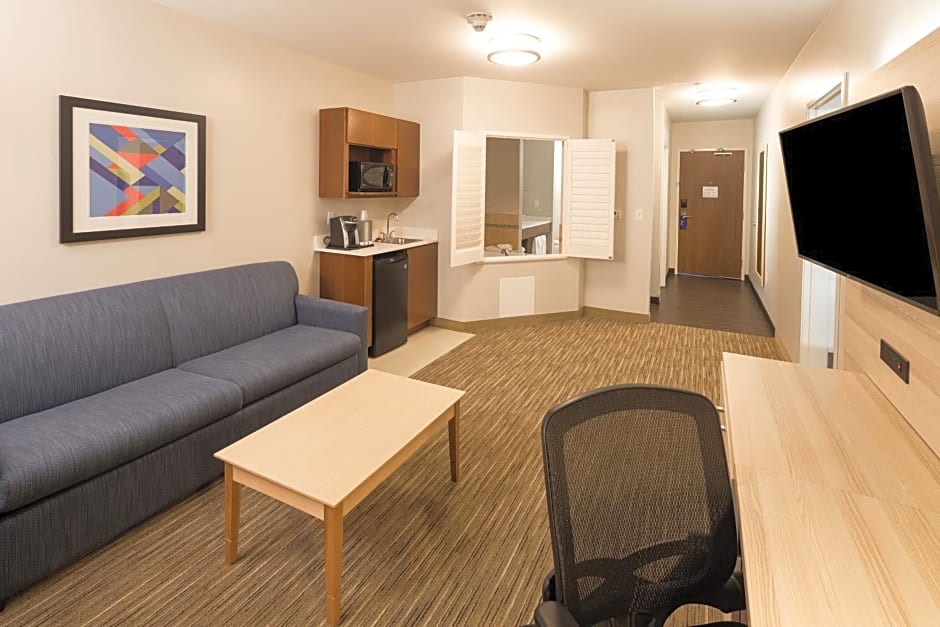 Holiday Inn Express Hotel & Suites Bay City