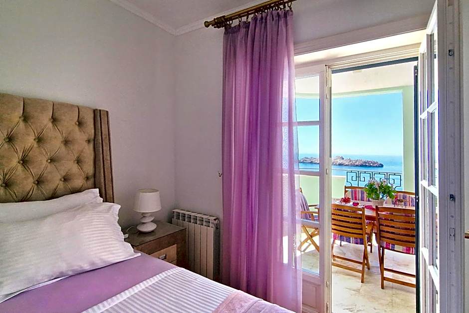 Montesan Luxury Apartment Beach Front