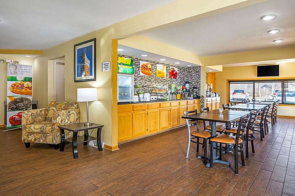 Quality Inn & Suites Greensburg I-74