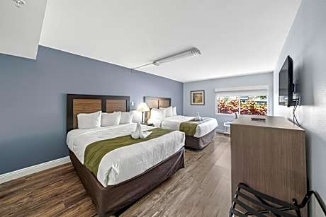 Queen Room with Two Queen Beds - Non-Smoking