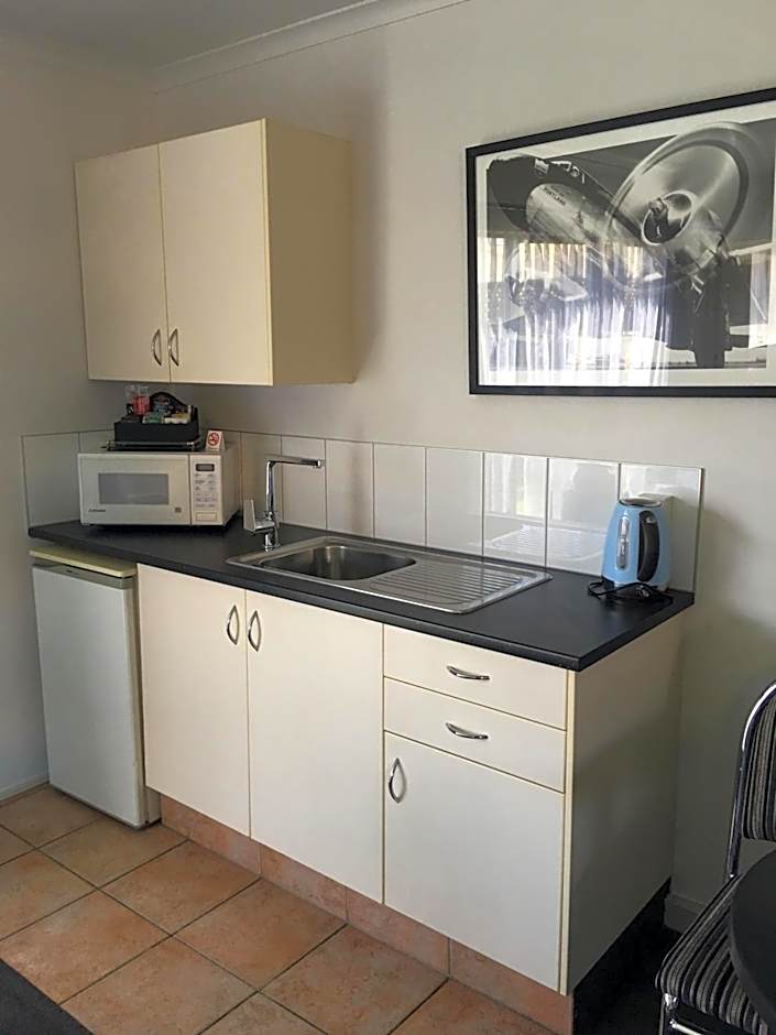 Deco City Motor Lodge