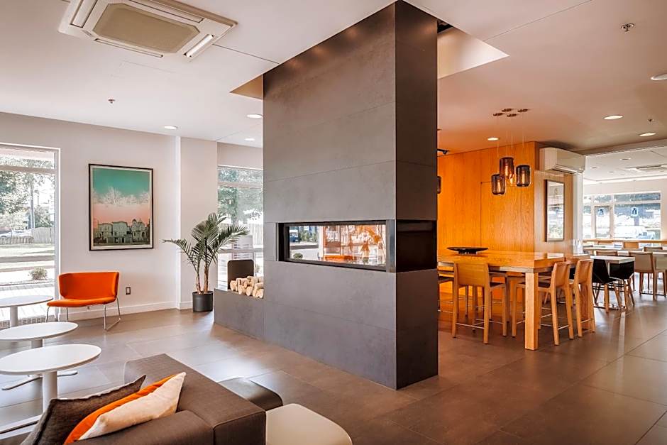 Le Dauphin MontrÃ©al-Longueuil