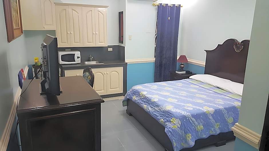 Kokomos Suites Hotel