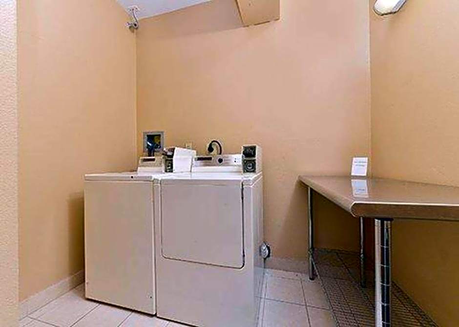 Comfort Suites Omaha Northwest