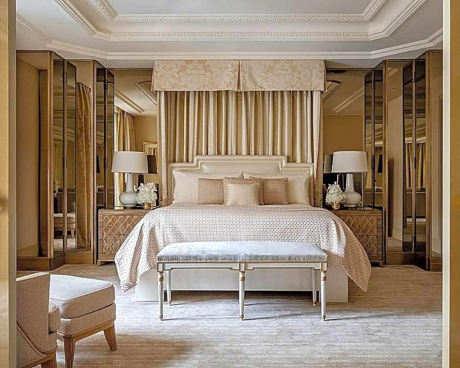 Four Seasons Hotel George V Paris