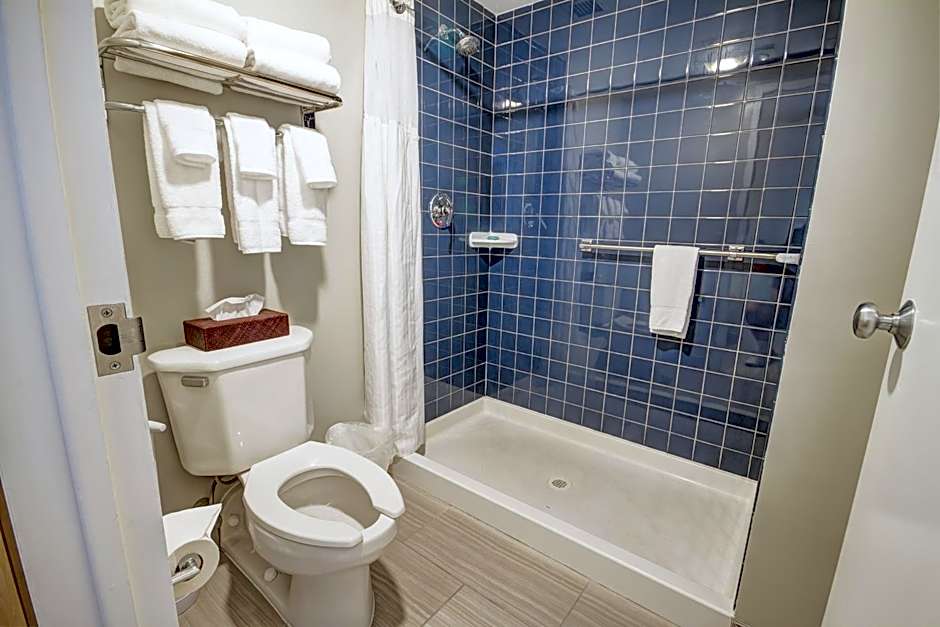 Wyndham Inn on the Harbor