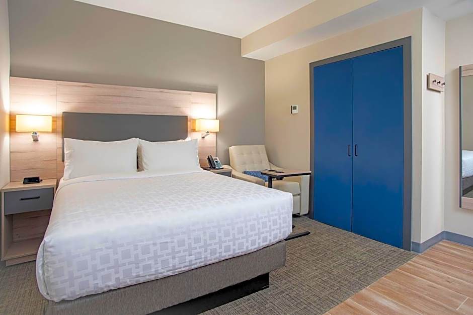 Candlewood Suites Guadalajara Galerias By IHG