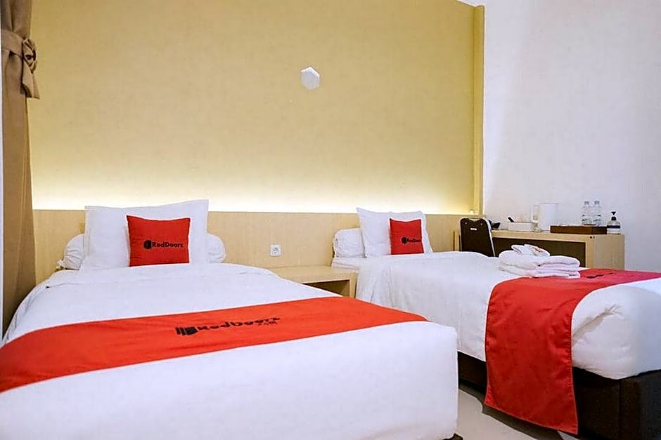 RedDoorz Plus Syariah near Museum Lampung