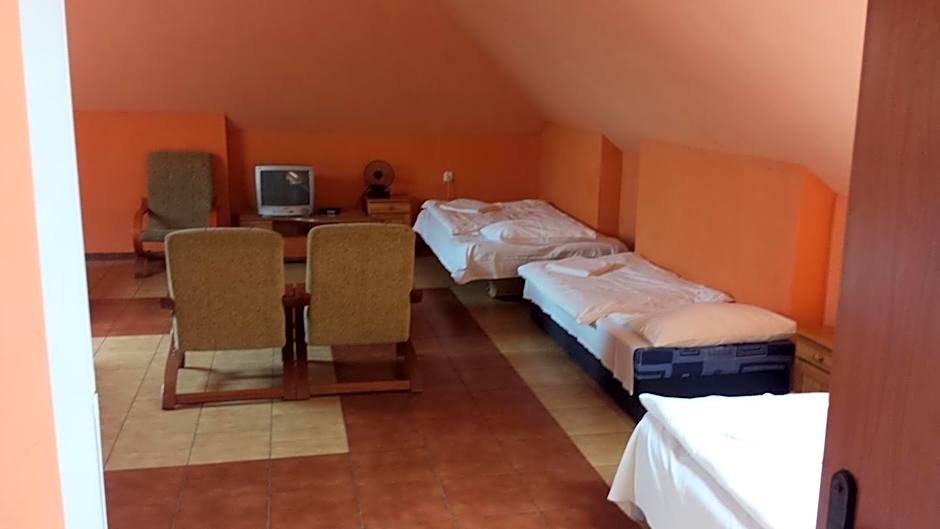 Photo 1 of 4 of Deluxe Family Suite