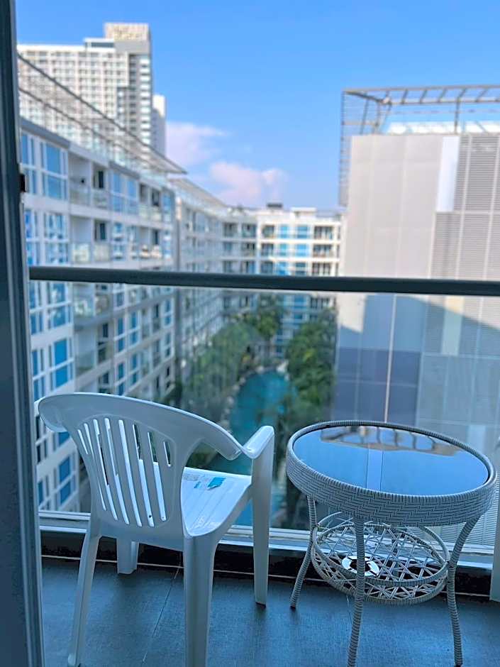 Azure Hotel Pattaya