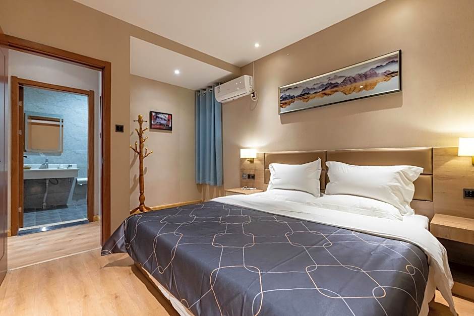 Chonpines Hotel·Jining Railway Station Wanda Plaza