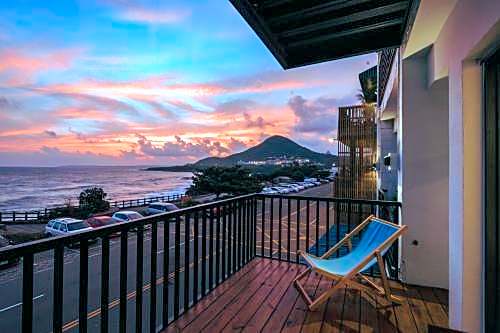 Chuanfanrock Haku Beach Days Inn