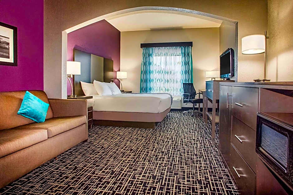 La Quinta Inn & Suites by Wyndham Pontoon Beach