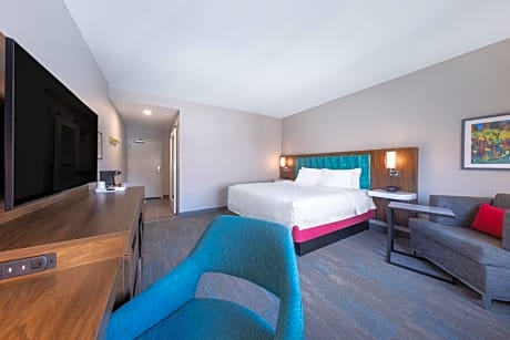King Room with Microwave and Fridge