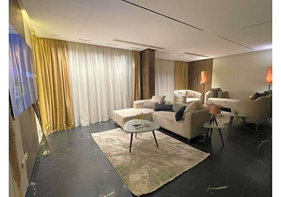 فيلا رائعة في أفخم كومباوندات الشيخ زايد