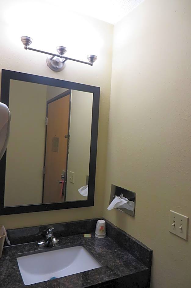 Western Inn & Suite Grinnell IA