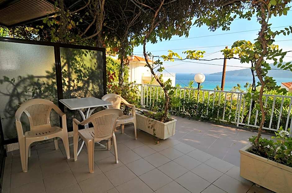 Hotel Emerald and Suites