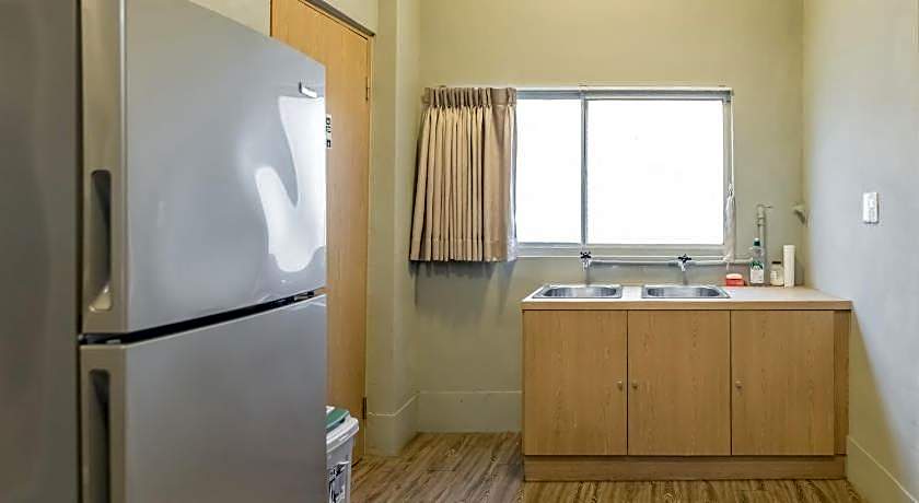 Traveller-Inn Day Moon Hotel