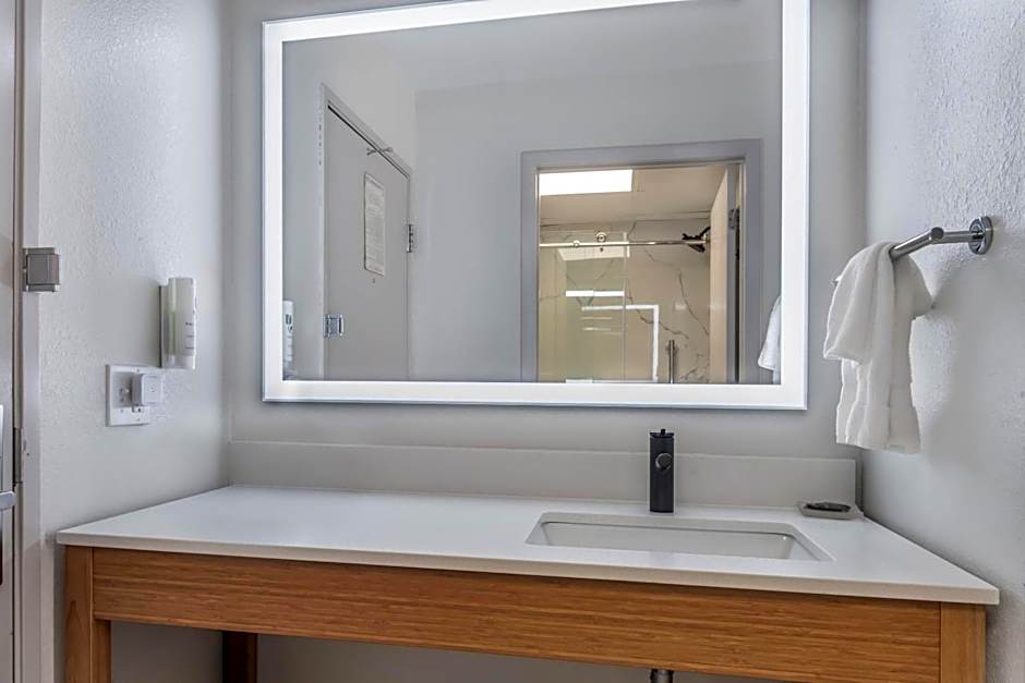 Country Inn & Suites by Radisson, Shelby, NC