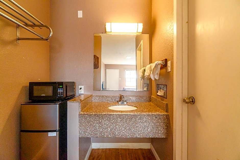 Woodfield Inn & Suites Hotel O, Yoakum TX 111