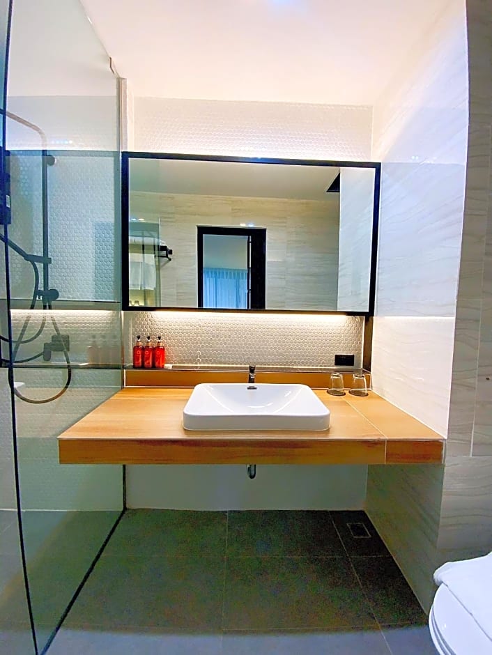 The Gold Living Life