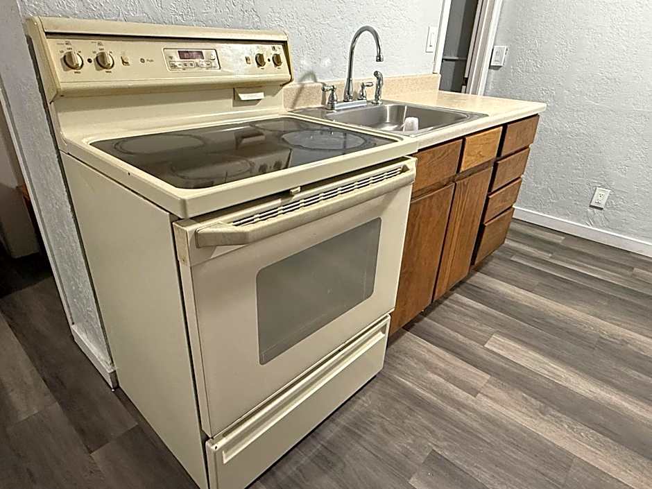 BUDGET INN BEND