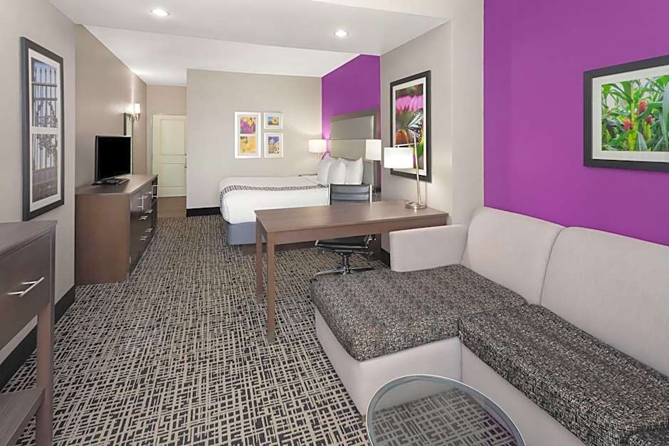 La Quinta Inn & Suites by Wyndham Springfield