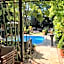 Hotel Ashley's Garden