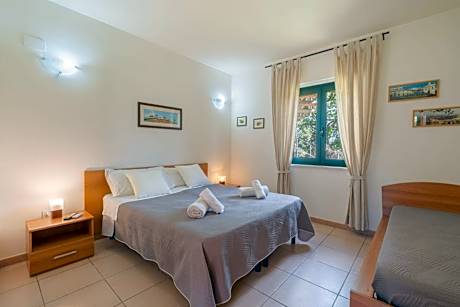 Double or Twin Room with Garden View