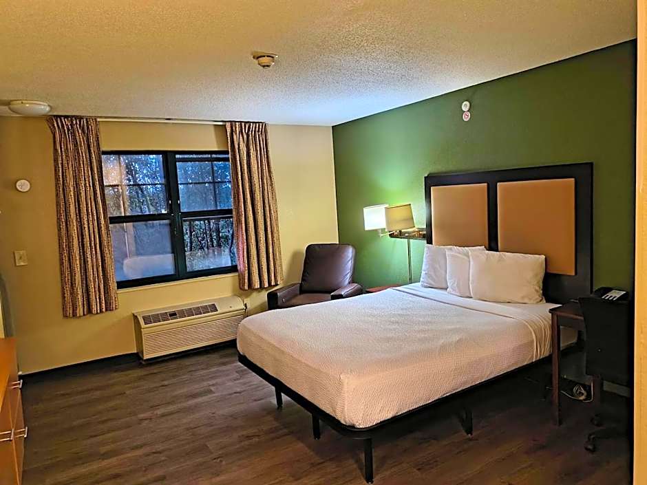 Extended Stay America Suites - Chicago - Schaumburg - Convention Center