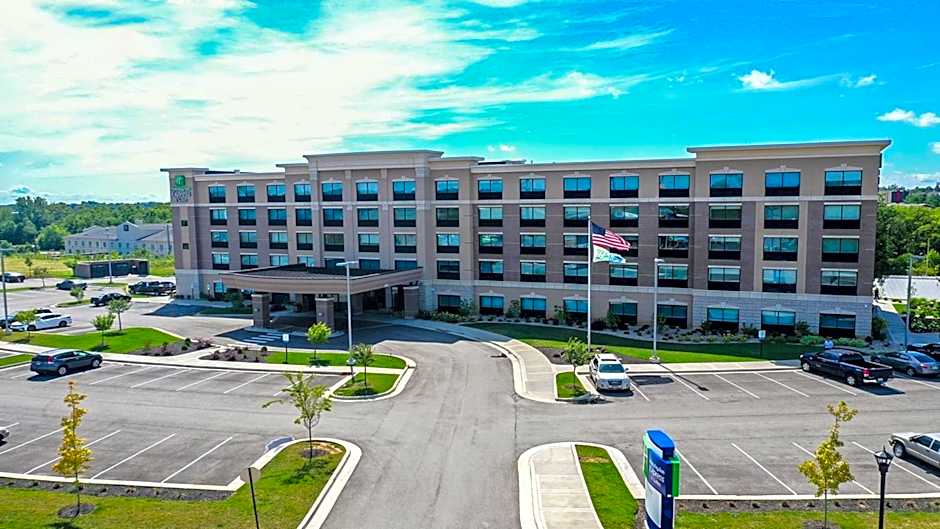 Holiday Inn Express & Suites Elizabethtown North By IHG